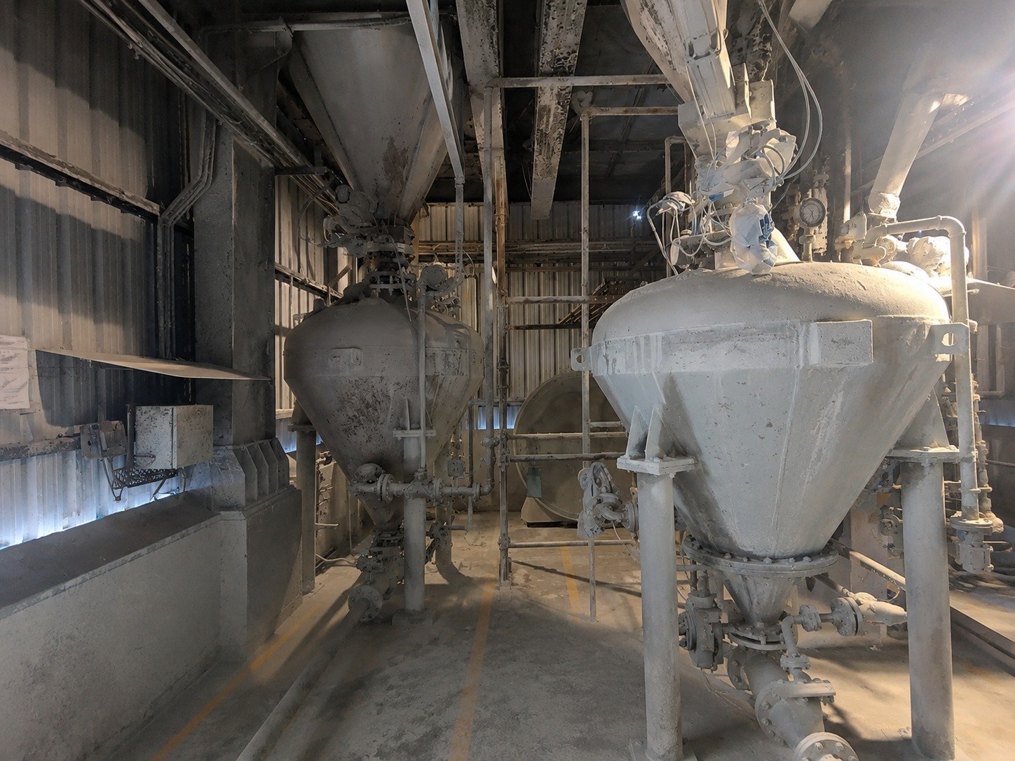 Dense Phase pneumatic conveying systems