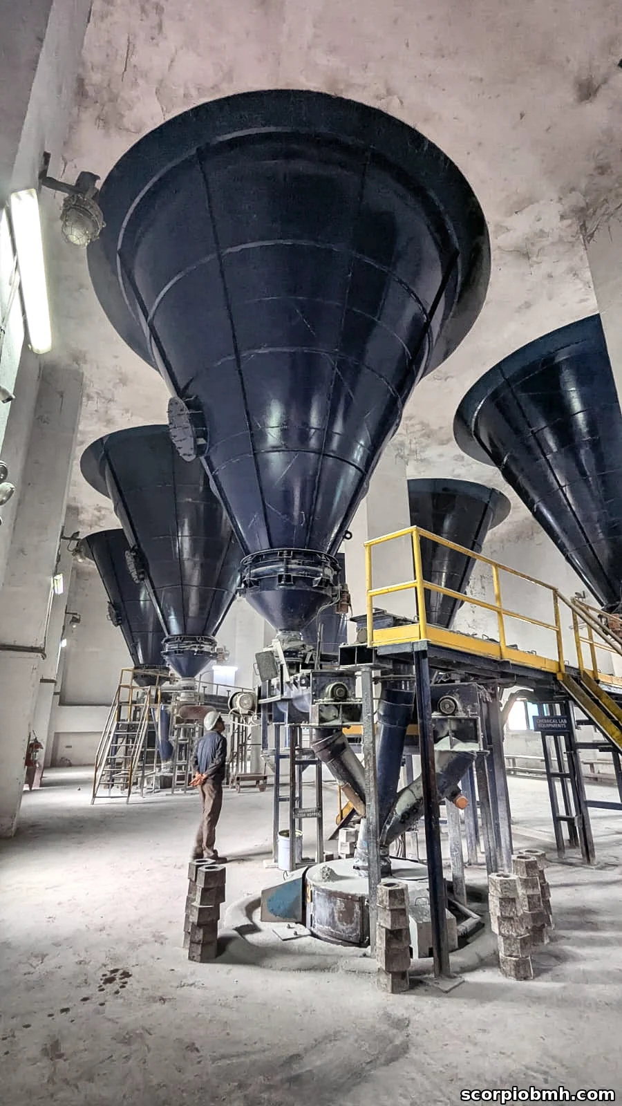 Raw material silos in a glass batch house built by Scorpio